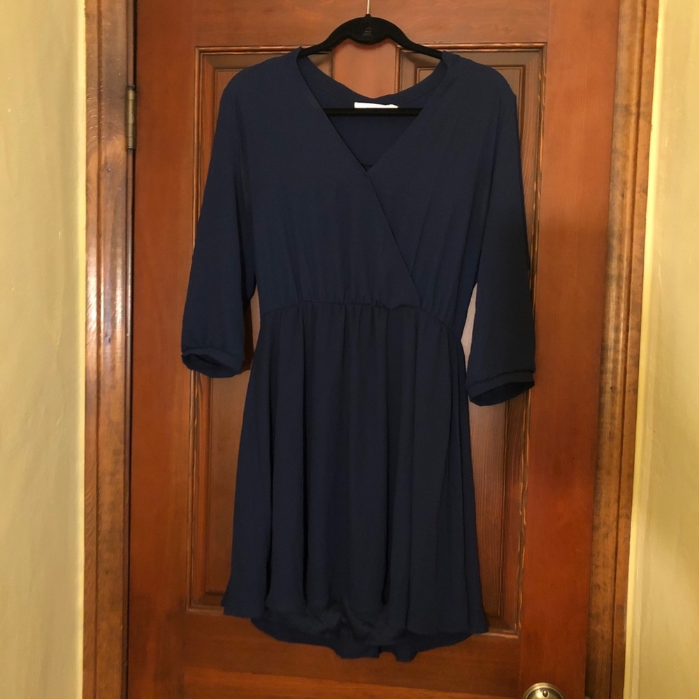 Navy quarter sleeve v neck lush dress